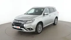 Silber Gebraucht 2021 Mitsubishi Outlander Spirit SUV | 25.490 € (Fairer Preis)