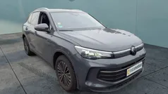 Grau Gebraucht 2024 VW Tiguan Life SUV | 37.555 € (Fairer Preis)
