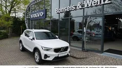 Weiß metallic Gebraucht 2024 Volvo XC40 Core SUV | 37.990 € (Superpreis)