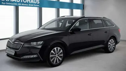 Gebraucht Skoda Superb Ambition 218 PS (160 kW) 2022 Schwarz Kombi