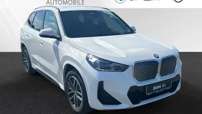 Neu BMW iX1 M Sport 150 kW (204 PS) 2026 Alpinweiß SUV