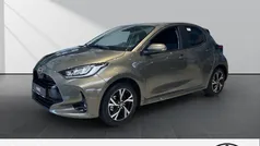 Super white 2 Neu 2025 Toyota Yaris Hybrid Comfort Limousine | 23.480 € (Guter Preis)