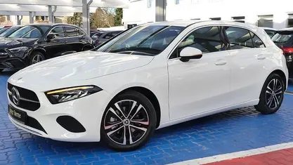 Unilack polarweiß Gebraucht 2024 Mercedes A180 Progressive Limousine | 29.550 € (Fairer Preis)