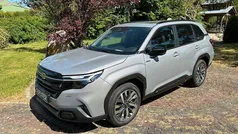 Grau (river rock pearl ) Gebraucht 2025 Subaru Forester Platinum SUV | 43.900 € (Fairer Preis)