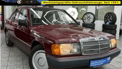 Brugt Mercedes 190 109 HK (80 kW) 1991 Rød Sedan