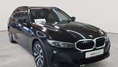 Gebraucht BMW 320 Sport Line 190 PS (139 kW) 2023 Saphirschwarz metallic Kombi
