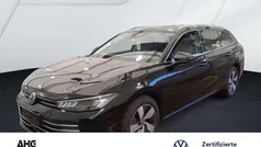 Grenadillschwarz metallic Gebraucht 2025 VW Passat Business Kombi | 39.790 € (Superpreis)