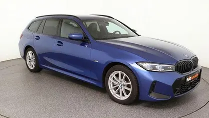Gebraucht BMW 330e M Sport 292 PS (214 kW) 2022 Blau Kombi
