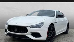 Weiß Gebraucht 2023 Maserati Ghibli GT Coupé | 58.999 € (Superpreis)