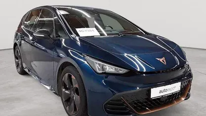 Aurora blue Gebraucht 2022 Cupra Born Kleinwagen | 24.990 € (Guter Preis)