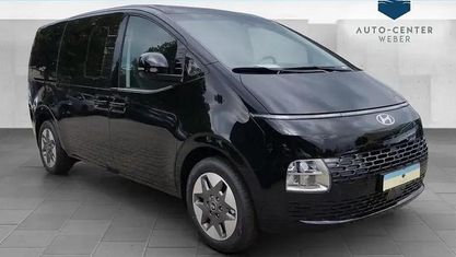 Używany Hyundai Staria Prime 225 KM (165 kW) 2025 Czarny Minivan