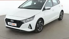 Weiß Gebraucht 2021 Hyundai i20 Intro Edition Kleinwagen | 15.970 € (Fairer Preis)
