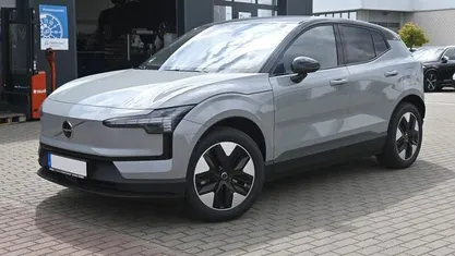 Vapour grey Gebraucht 2025 Volvo EX30 Plus SUV | 33.990 € (Superpreis)