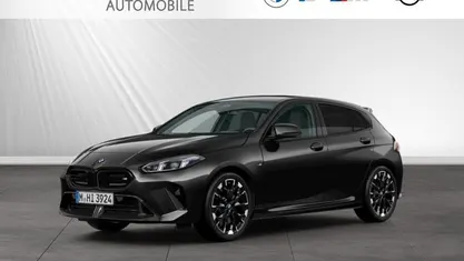 Gebraucht BMW M135 M Sport 300 PS (220 kW) 2025 Black sapphire metallic Kleinwagen