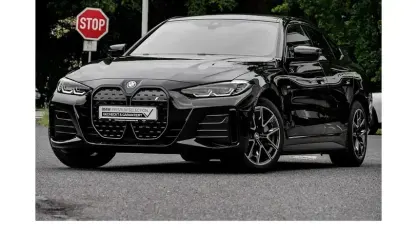 Gebraucht BMW i4 M Sport 210 kW (286 PS) 2023 Black sapphire Limousine