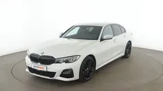 Weiß Gebraucht 2019 BMW 330 M Sport Limousine | 30.070 € (Fairer Preis)