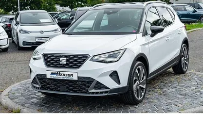 Weiss Gebraucht 2022 Seat Arona FR SUV | 21.985 € (Fairer Preis)