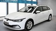 Weiß Gebraucht 2023 VW Golf VIII Life Kombi | 22.680 € (Fairer Preis)