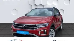Rot Gebraucht 2024 VW T-Roc Style SUV | 30.996 € (Fairer Preis)