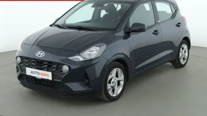Gebraucht Hyundai i10 Trend 67 PS (49 kW) 2021 Grau Kleinwagen
