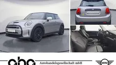 Silber Gebraucht 2023 Mini Cooper SE Classic Kleinwagen | 18.690 € (Guter Preis)