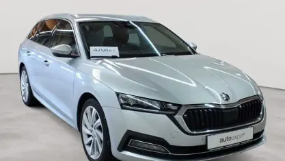 Gebraucht Skoda Octavia Style 150 PS (110 kW) 2021 Brillantsilber metallic Kombi