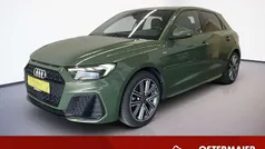 Distriktgrün metallic Gebraucht 2024 Audi A1 Sportback S-Line Kleinwagen | 27.440 € (Fairer Preis)