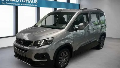Silber Gebraucht 2021 Peugeot Rifter Allure Van / Kleinbus | 17.760 € (Guter Preis)