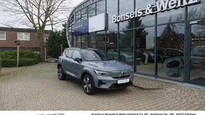 Grau metallic Gebraucht 2022 Volvo XC40 Plus SUV | 29.950 € (Fairer Preis)