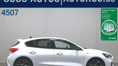 Weiss Gebraucht 2019 Ford Focus ST-Line Limousine | 10.380 € (Superpreis)
