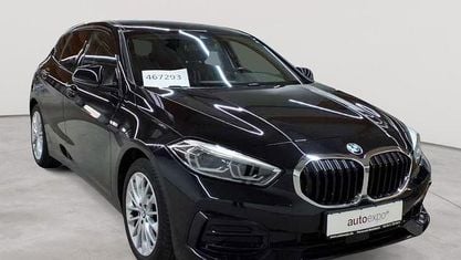 Gebraucht BMW 118 Sport Line 136 PS (100 kW) 2022 Saphirschwarz metallic Kleinwagen