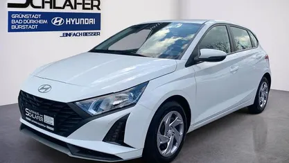 Gebraucht Hyundai i20 Select 79 PS (58 kW) 2025 Atlas white / sol Kleinwagen