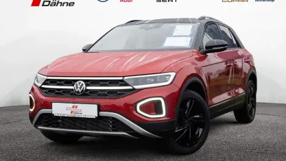 Gebraucht VW T-Roc Cabriolet Style 150 PS (110 kW) 2025 Rot SUV