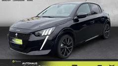 Lackierung schwarz perla nera/ Gebraucht 2023 Peugeot e-208 GT Kleinwagen | 20.990 € (Fairer Preis)