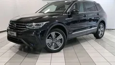 Deep black perleffekt Gebraucht 2024 VW Tiguan Allspace Move SUV | 39.510 € (Fairer Preis)