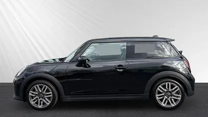 Schwarz Gebraucht 2024 Mini Cooper Kleinwagen | 26.480 € (Fairer Preis)