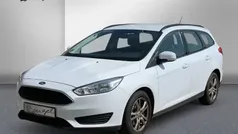 Weiß Gebraucht 2018 Ford Focus Trend Limousine | 12.989 € (Fairer Preis)