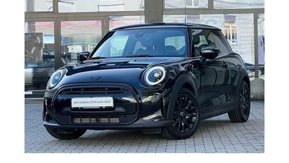 Gebraucht Mini Cooper Classic 136 PS (100 kW) 2023 Schwarz Kleinwagen