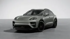 Gruen Gebraucht 2025 Porsche Macan Turbo SUV | 113.790 € (Superpreis)