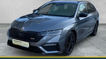 Grau Gebraucht 2022 Skoda Octavia RS Kombi | 31.690 € (Fairer Preis)