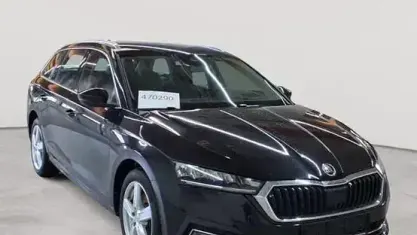 Gebraucht Skoda Octavia Style 150 PS (110 kW) 2022 Blackmagic perleffekt Kombi