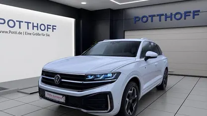 Gebraucht VW Touareg R-line 231 PS (169 kW) 2025 Weiß SUV