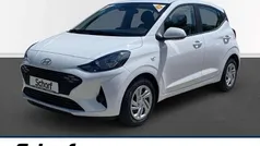 Weiss Gebraucht 2025 Hyundai i10 Select Kleinwagen | 14.590 € (Fairer Preis)