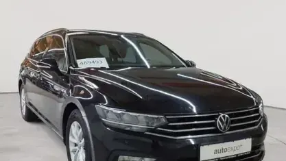 Gebraucht VW Passat Business 122 PS (89 kW) 2022 Deep black perleffekt Kombi