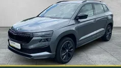 Grau Gebraucht 2024 Skoda Karoq SportLine SUV | 32.490 € (Fairer Preis)