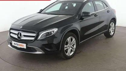 Schwarz Gebraucht 2016 Mercedes GLA200 Urban SUV | 17.140 € (Fairer Preis)