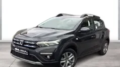 Grau Gebraucht 2022 Dacia Sandero Comfort Kleinwagen | 15.890 € (Fairer Preis)