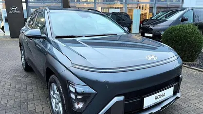Grau Neu 2025 Hyundai Kona Trend SUV | 26.980 € (Fairer Preis)