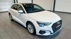 Weiß Gebraucht 2021 Audi A3 Sportback e-tron Basis Limousine | 22.440 € (Fairer Preis)