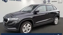 Schwarzmagic perleffekt Gebraucht 2024 Skoda Karoq Selection SUV | 31.399 € (Fairer Preis)
